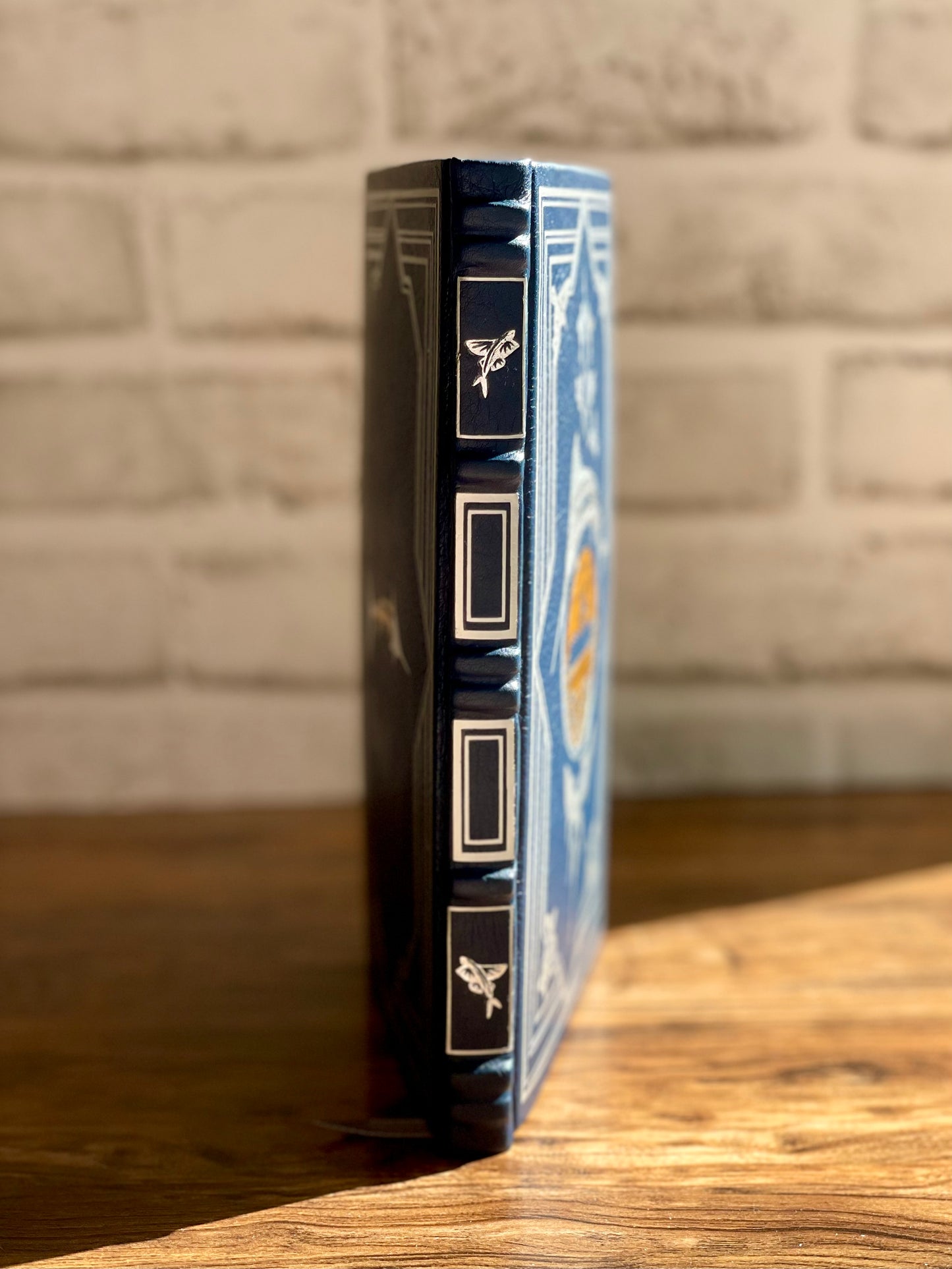 The Old Man and the Sea Leather-bound Hardcover